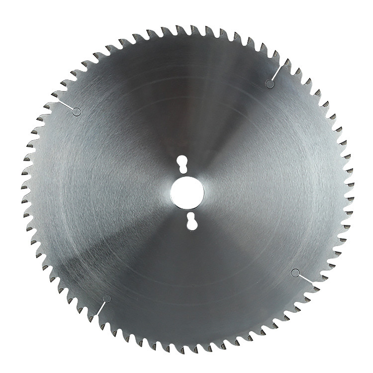 Differences between wood saw blade and acrylic saw blade